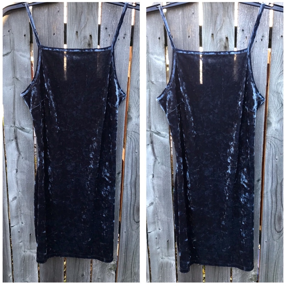 Worn Once🔥 Velvet Dress